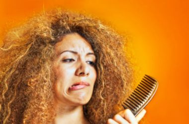 Como cuidar de cabelos crespos